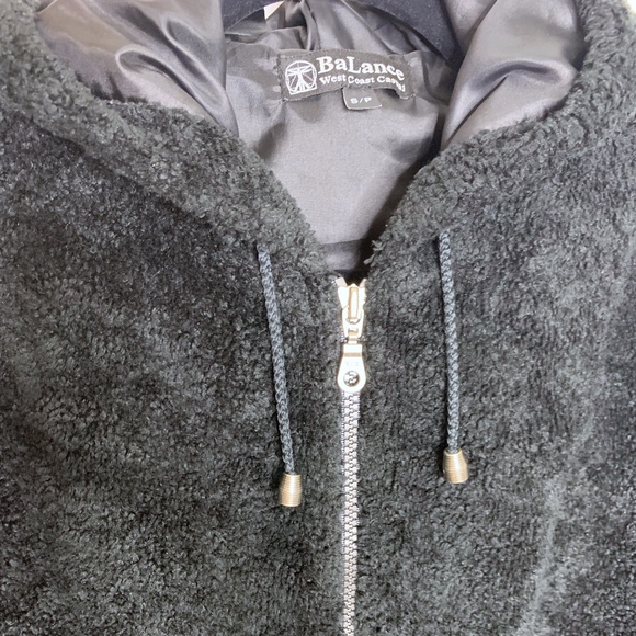 BaLance Black Jacket with Hood, Size Small. - Picture 5 of 5